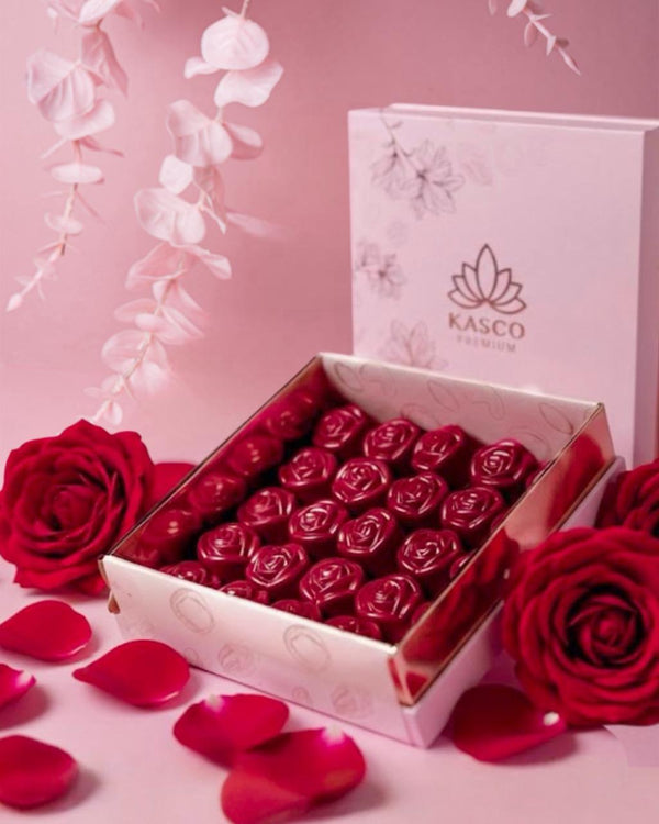 (Lovely romantic gift)- Rose Flower Cheesecake Strawberry